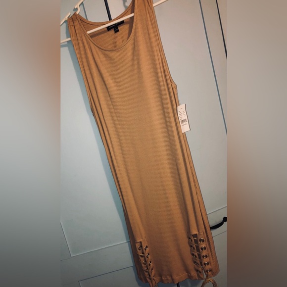 Kendall & Kylie Dress - Picture 5 of 6
